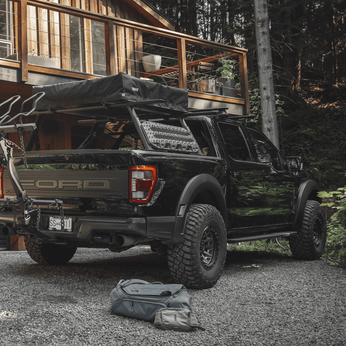 Thule Xscape Molle Panel L - 500070 Bed Racks