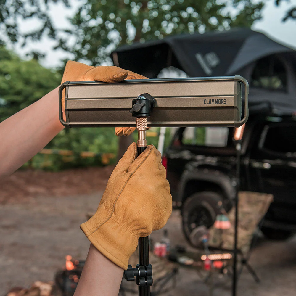 Claymore Tripod Stand+ Lighting