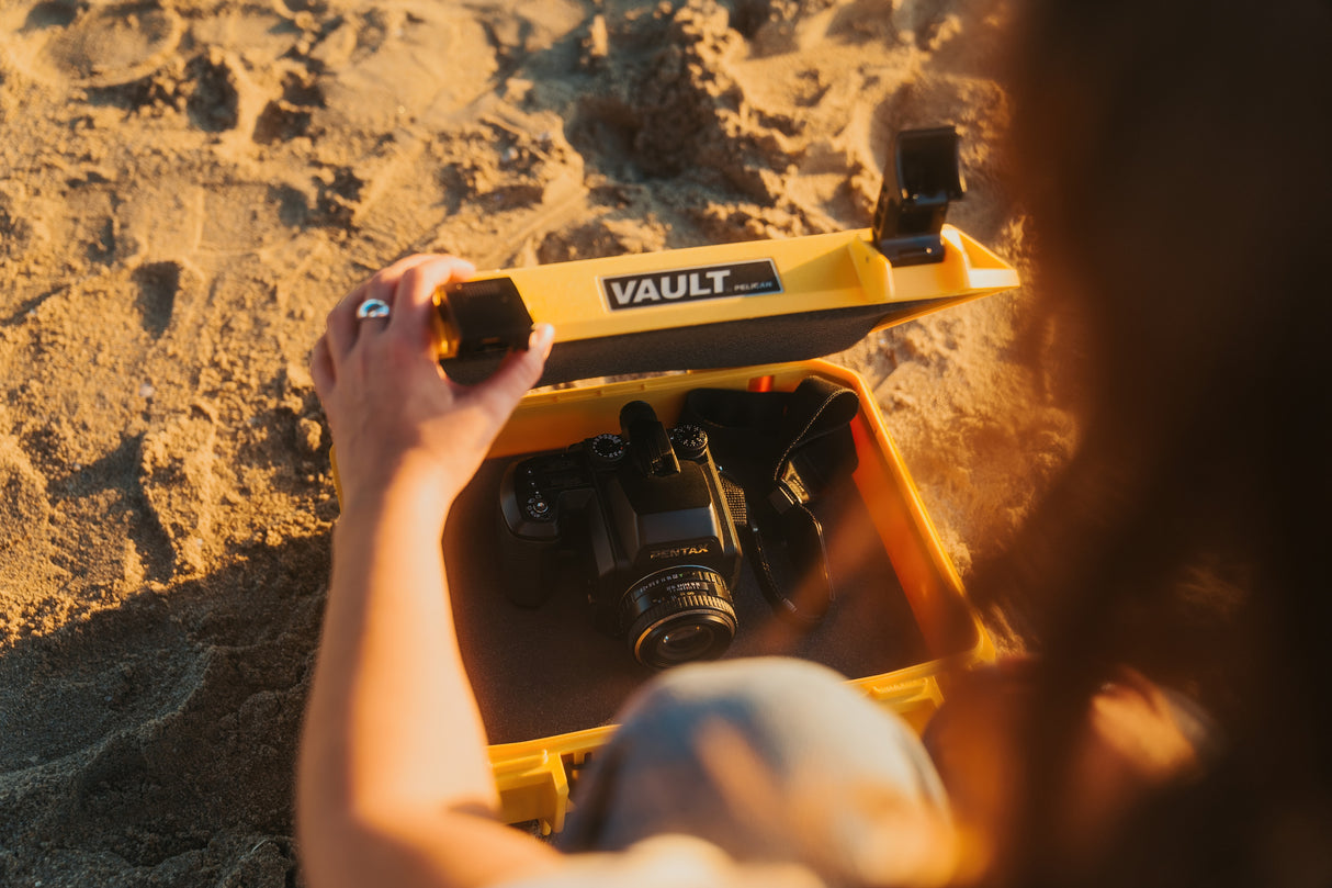 PELICAN V200 Vault Medium Pistol Case Cargo Management