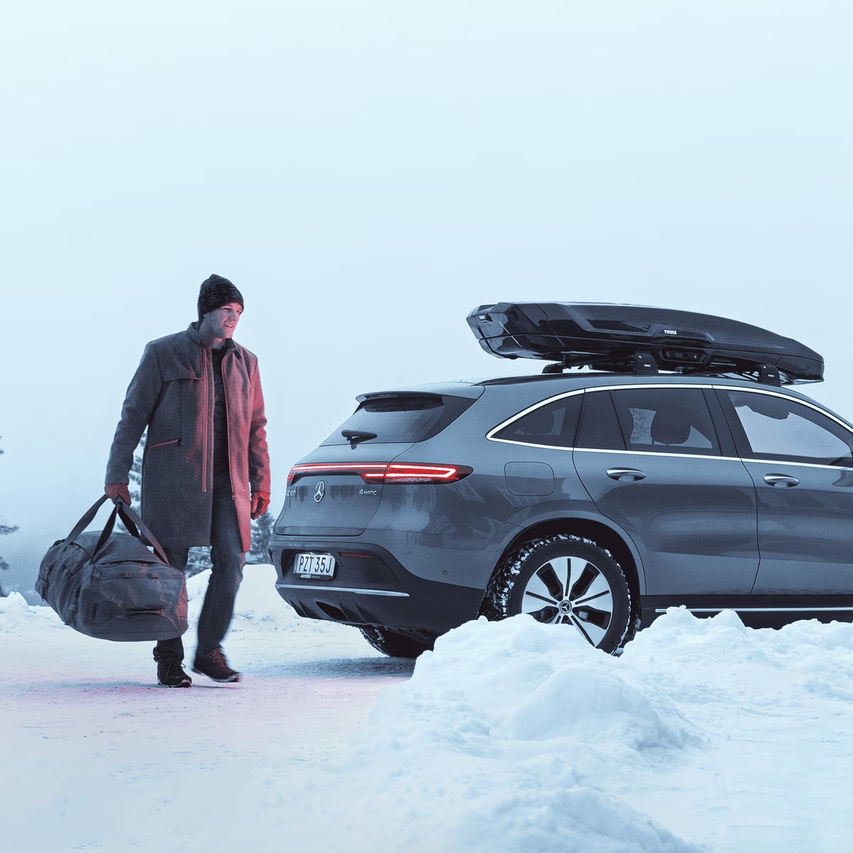 Thule Vector M Cargo Carriers