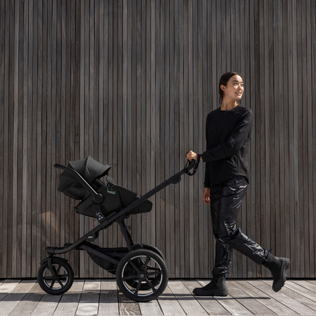 Thule Urban Glide 3 - With Magnetic Straps Stroller