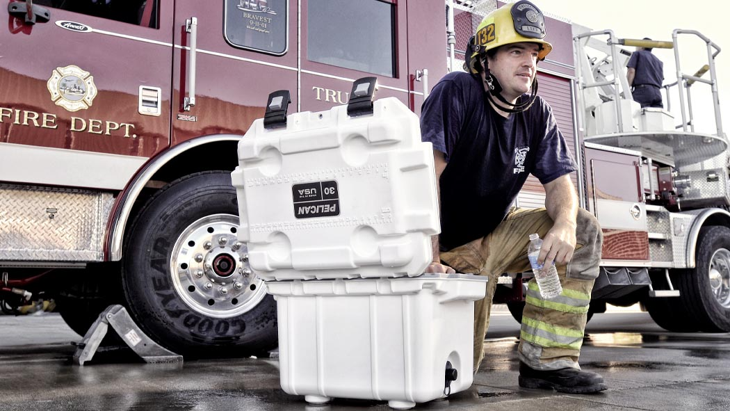 PELICAN 30QT Elite Cooler Camp Kitchen