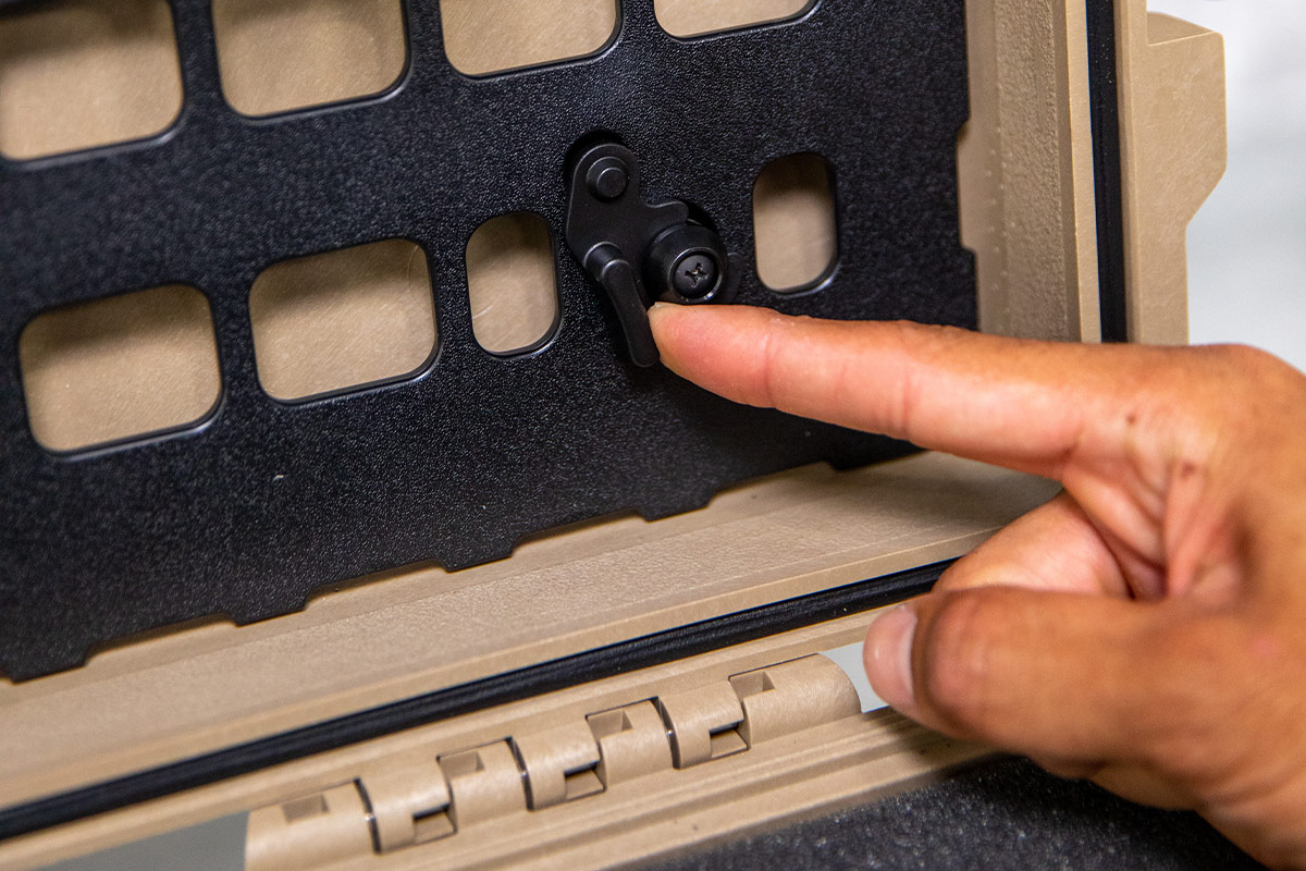 PELICAN 1500MP EZ-Click MOLLE Panel Rack Accessories