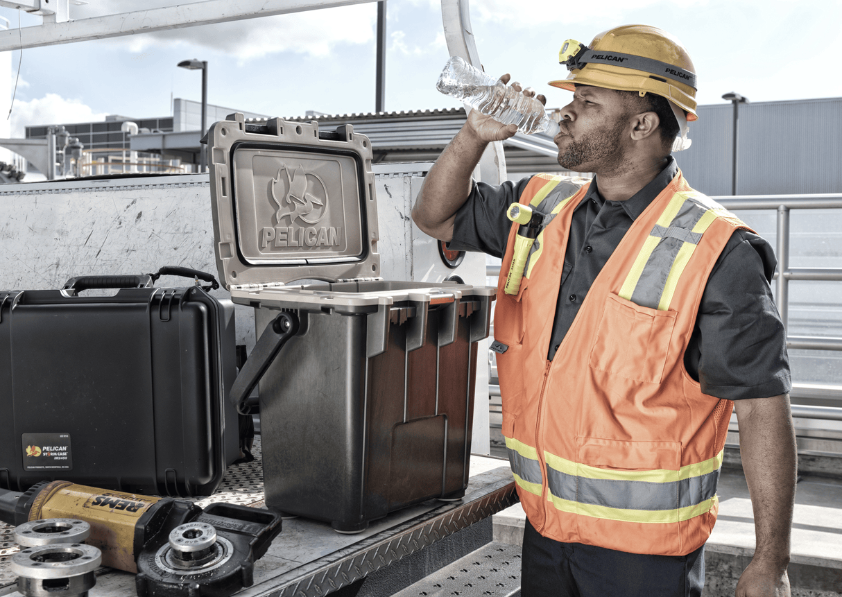 PELICAN 20QT Elite Cooler Camp Kitchen