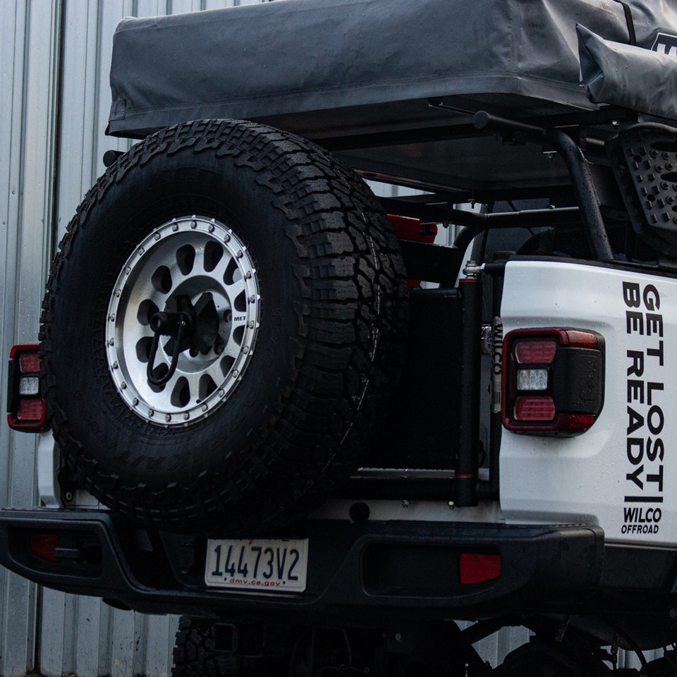 Wilco Offroad Vertical Tiregate  Jeep Gladiator (2019+) Tire Mount - Modula Racks